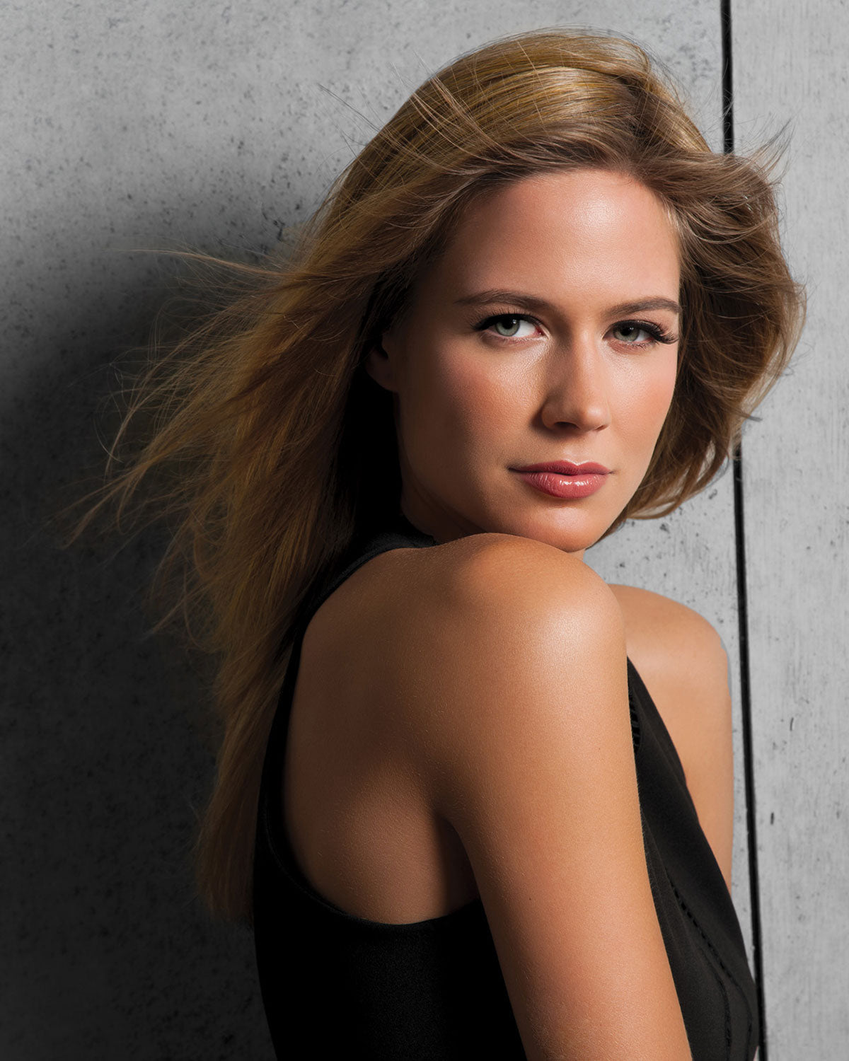 Top of Head in R14/25 - Honey Ginger